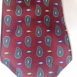 Lilly Dache Vintage Maroon Paisley Pattern 100% Silk Neck Tie